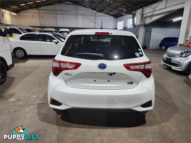 2020 Toyota VITZ