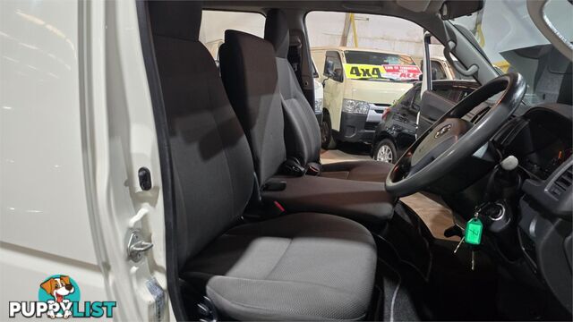 2015 Toyota Hiace Welcab