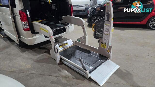 2015 Toyota Hiace Welcab