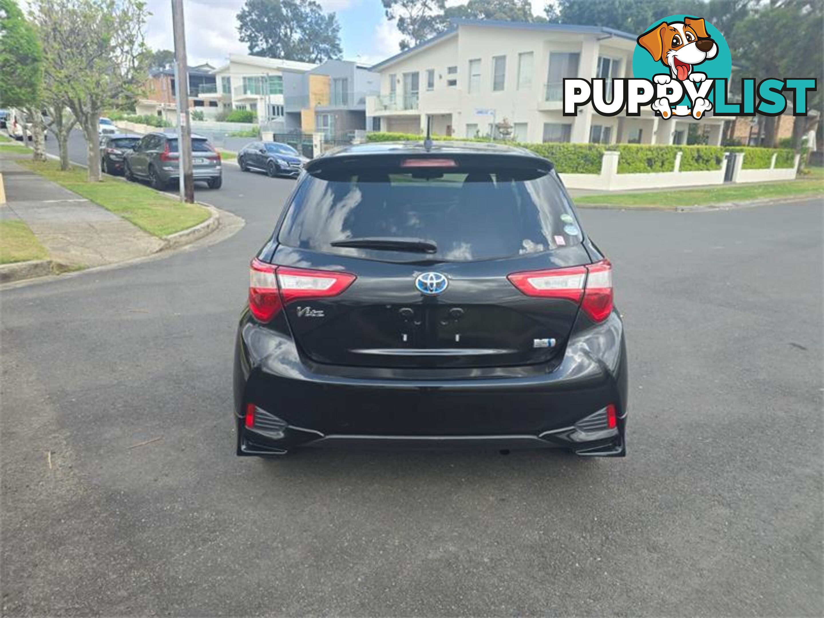 2017 Toyota Vitz