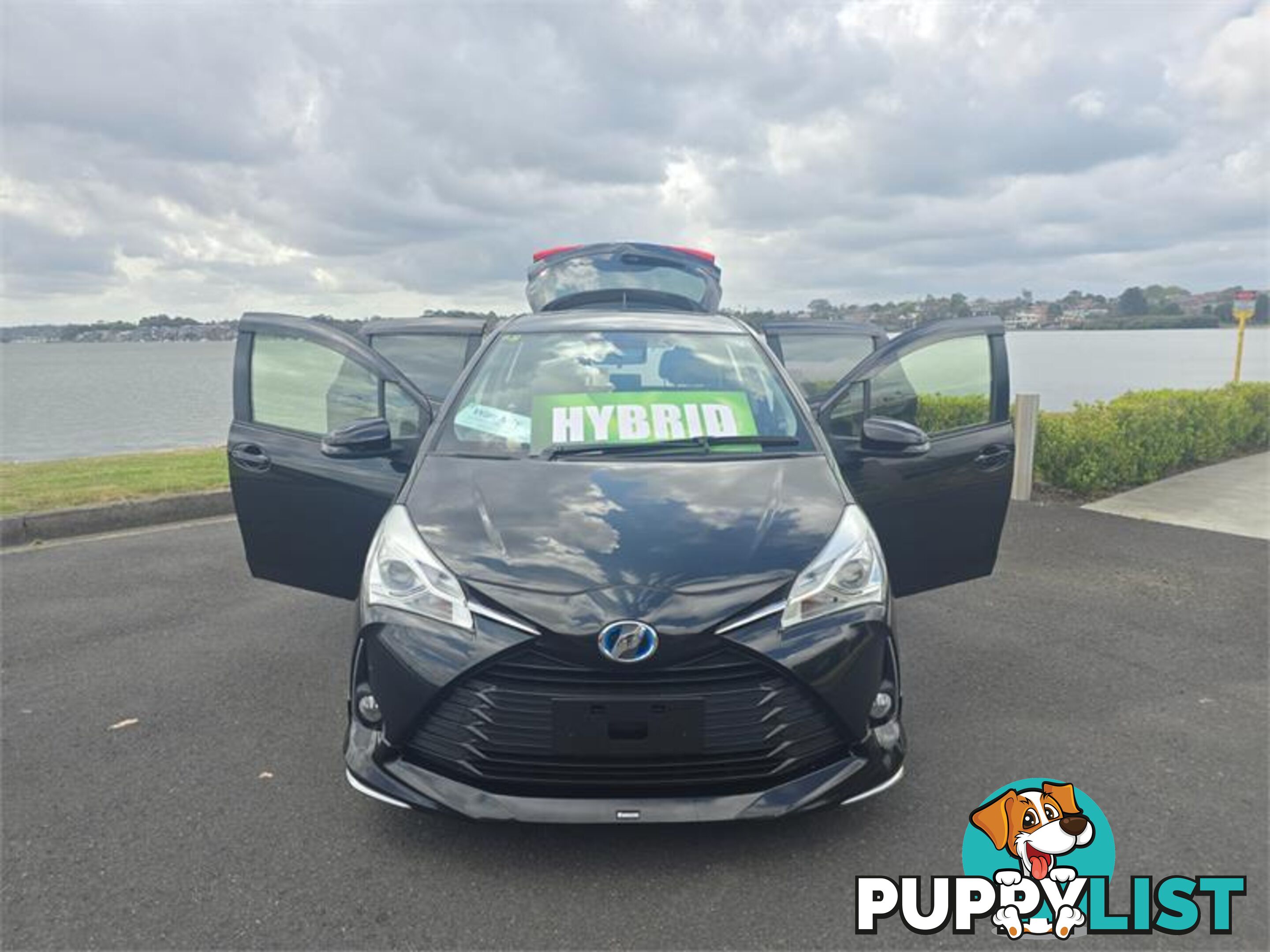 2017 Toyota Vitz
