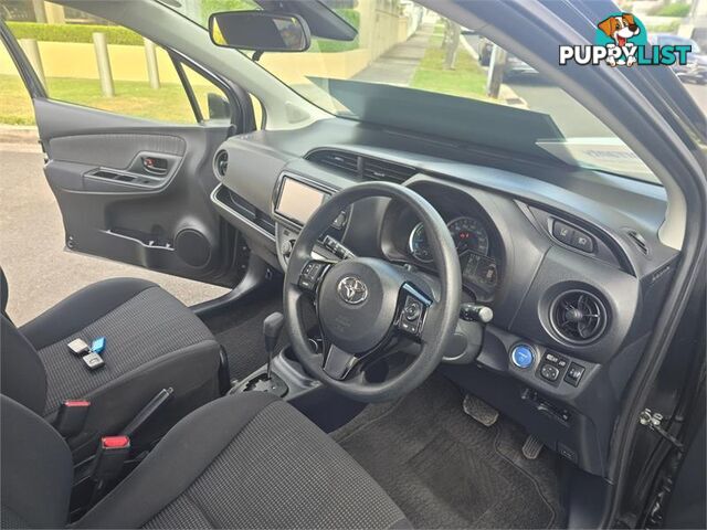 2017 Toyota Vitz