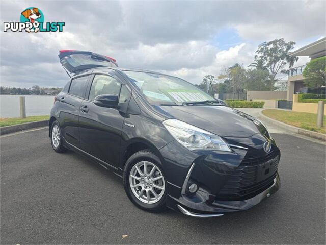 2017 Toyota Vitz