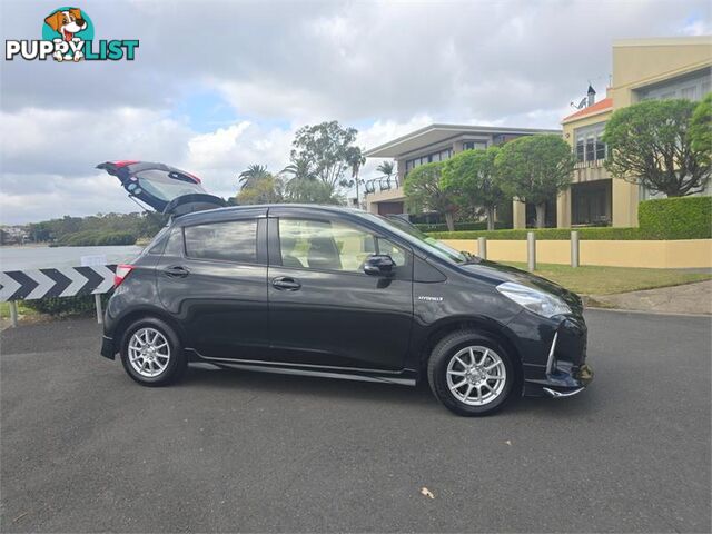 2017 Toyota Vitz