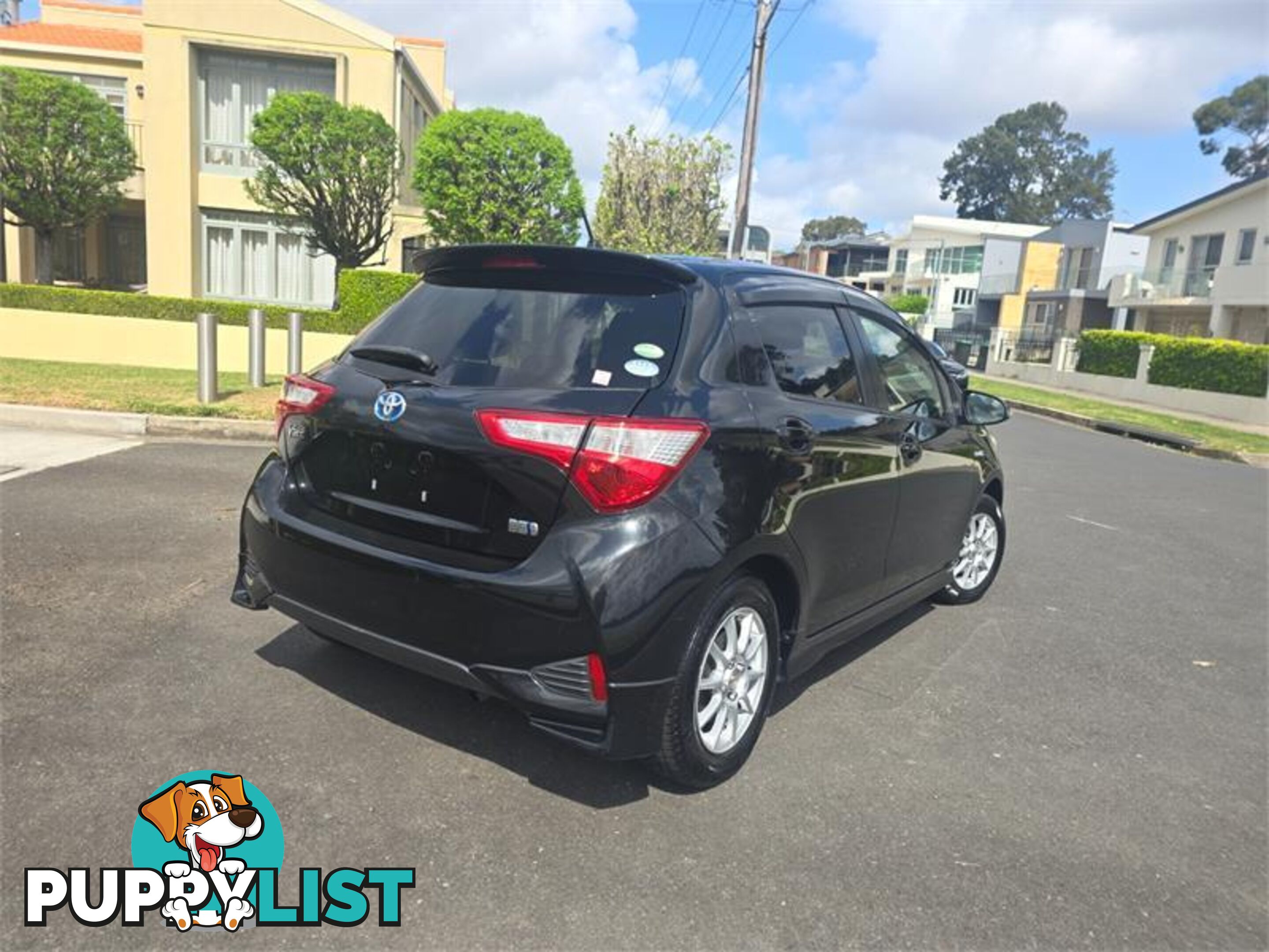 2017 Toyota Vitz