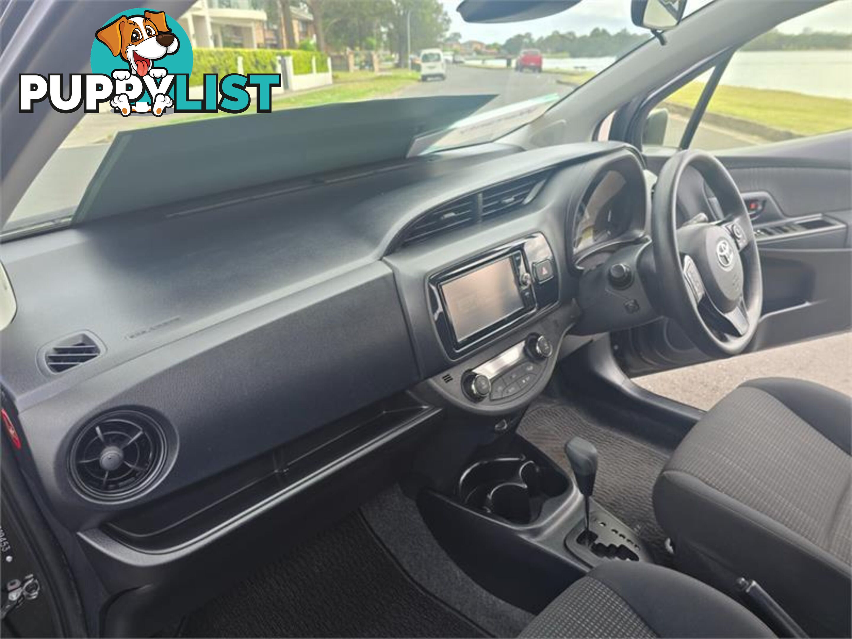 2017 Toyota Vitz