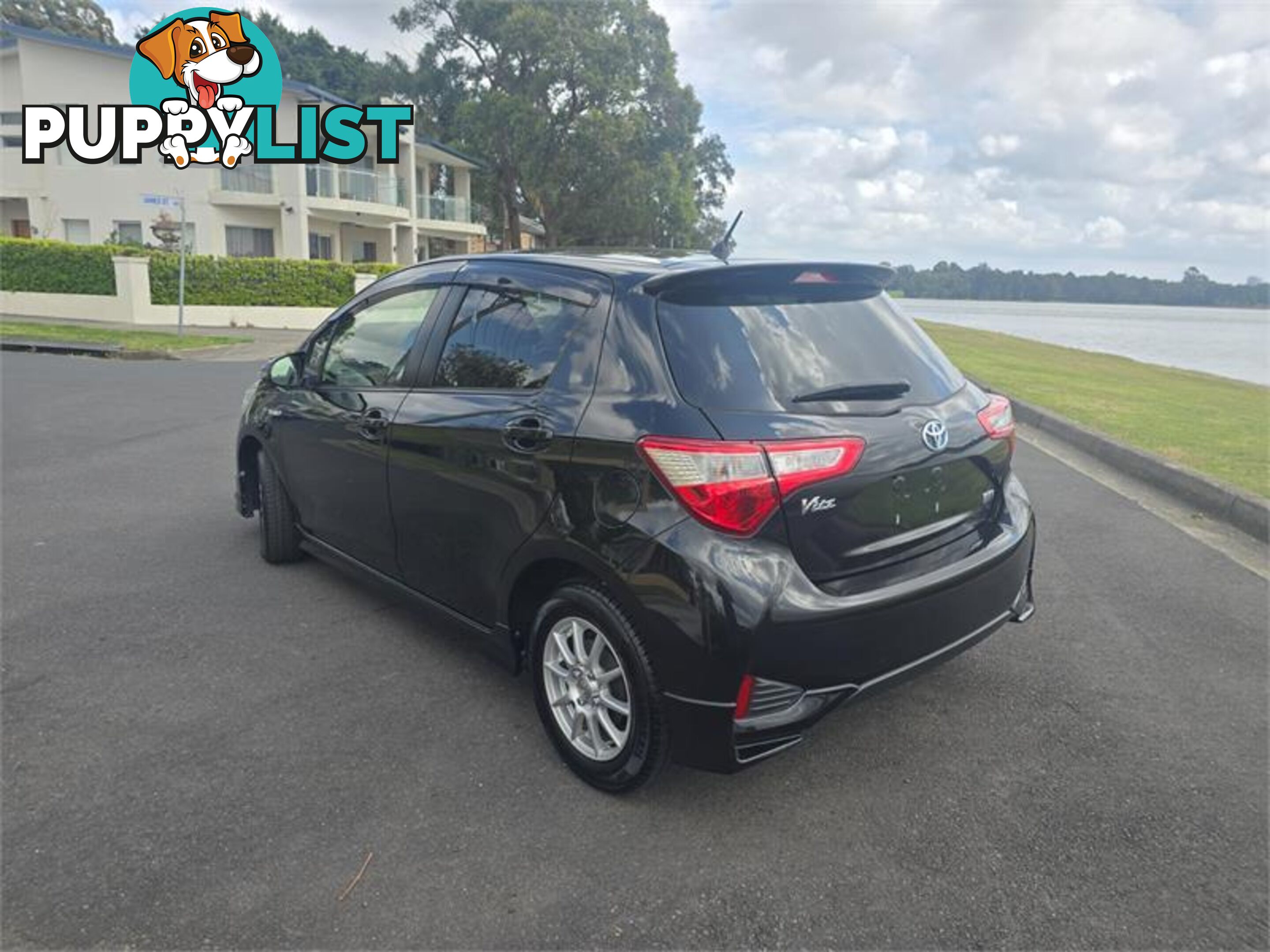 2017 Toyota Vitz