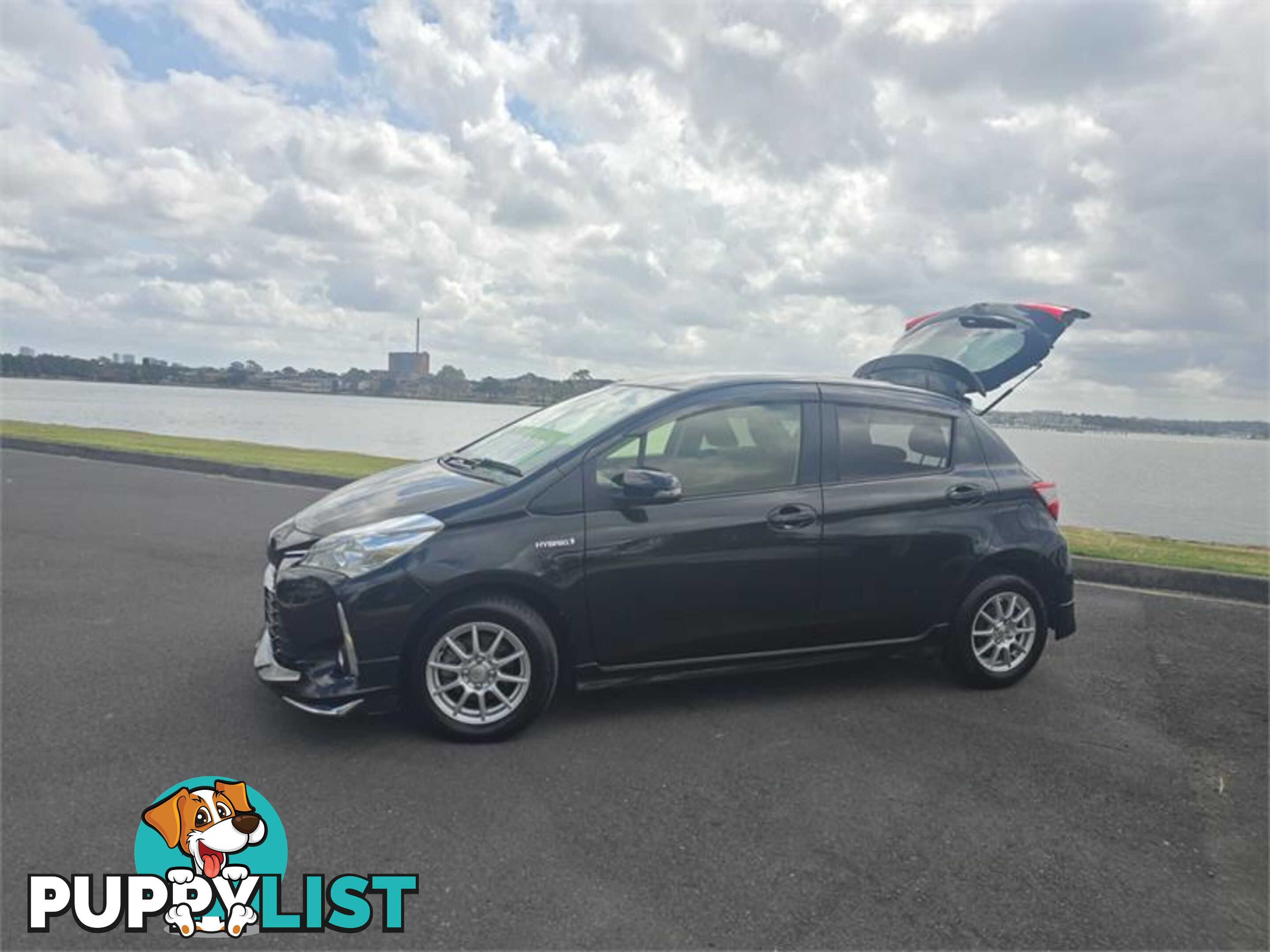 2017 Toyota Vitz
