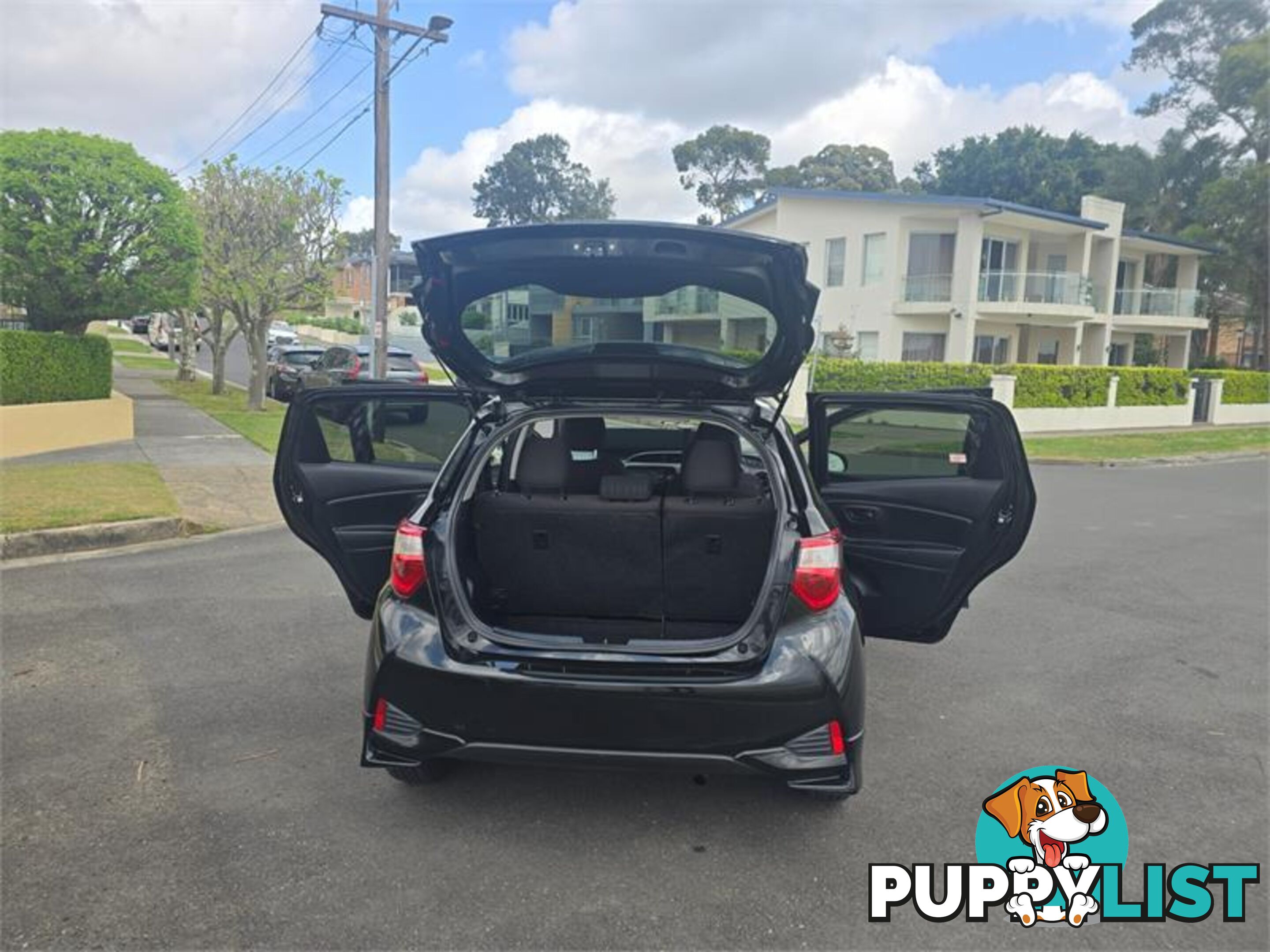 2017 Toyota Vitz