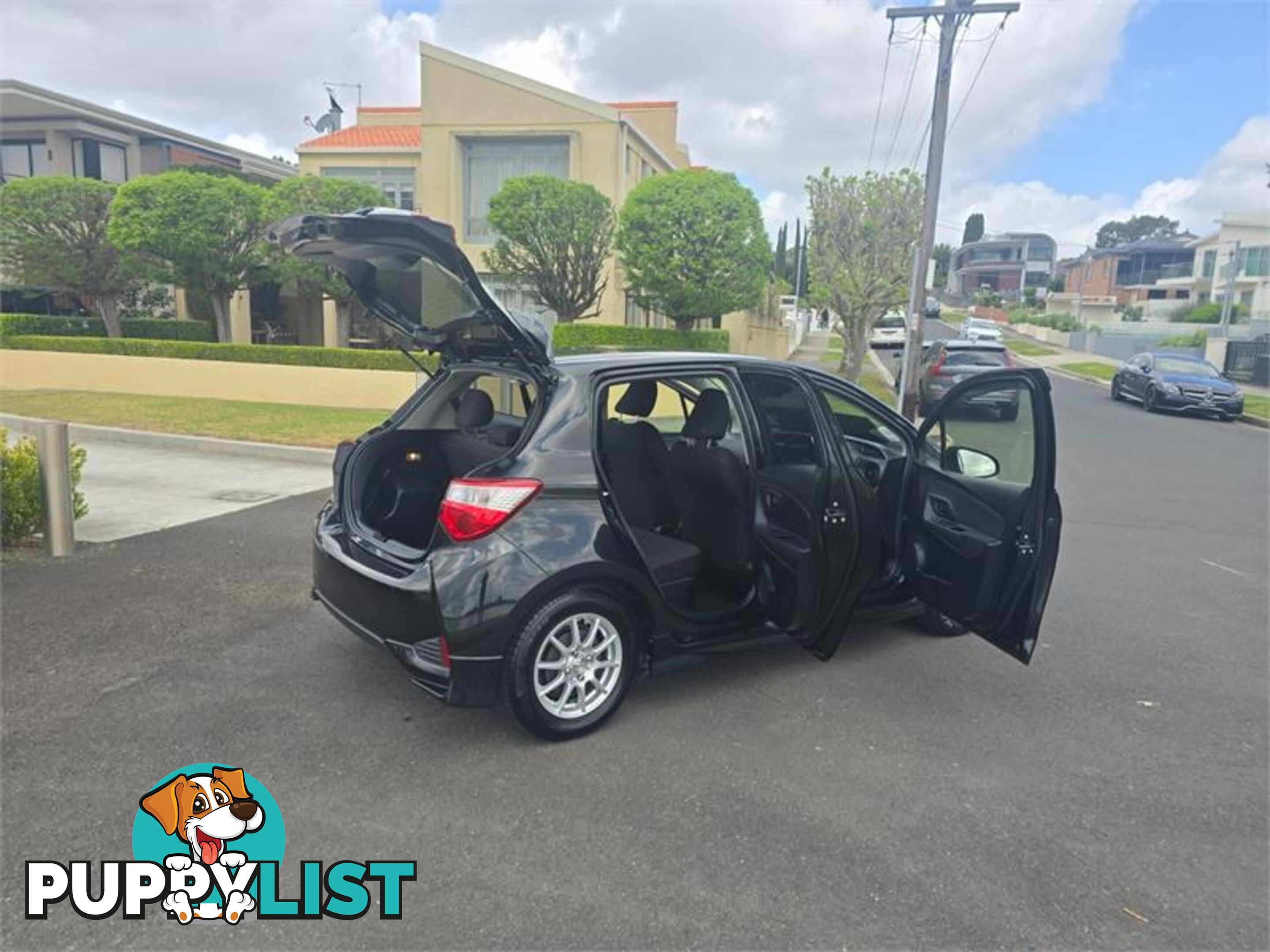 2017 Toyota Vitz