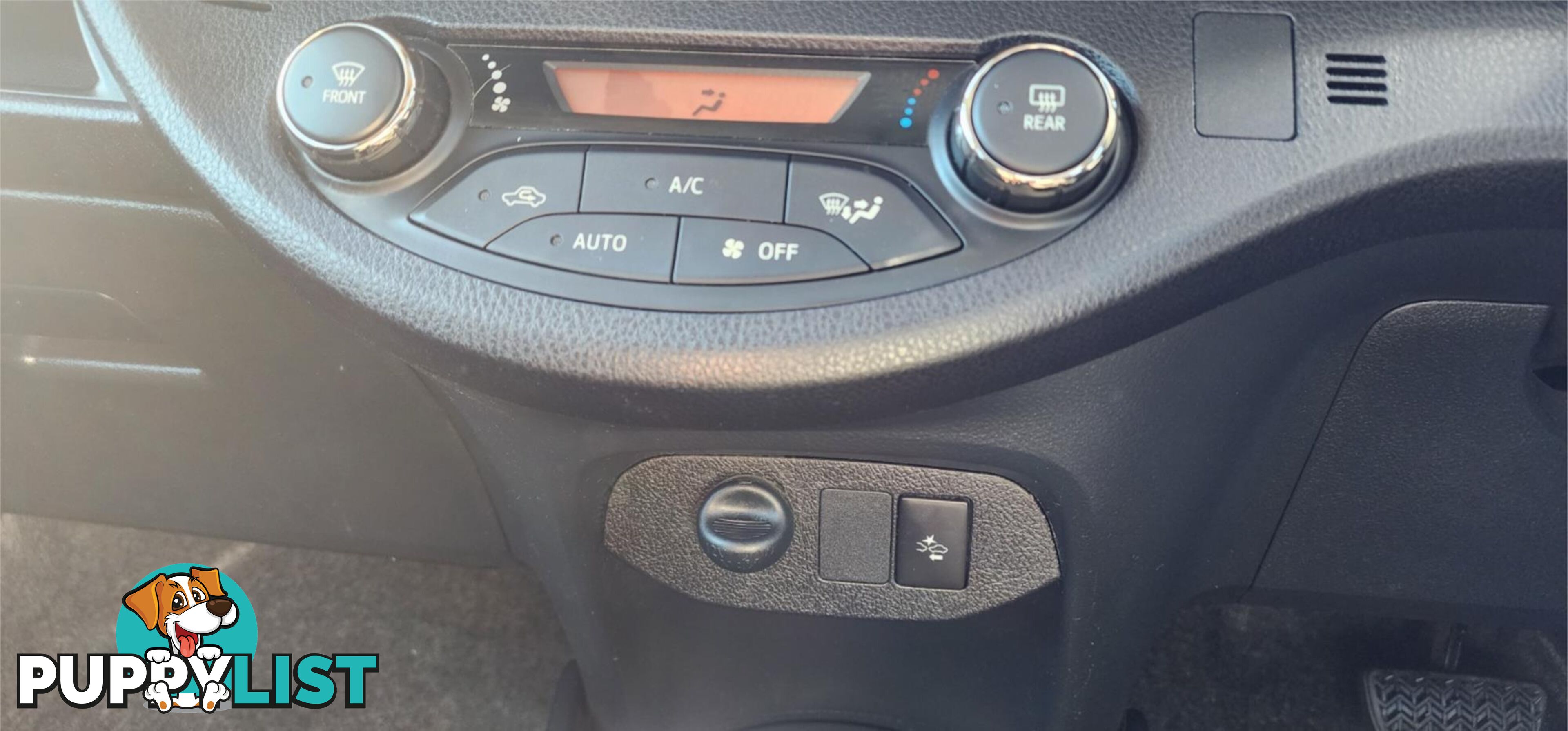 2017 Toyota Vitz