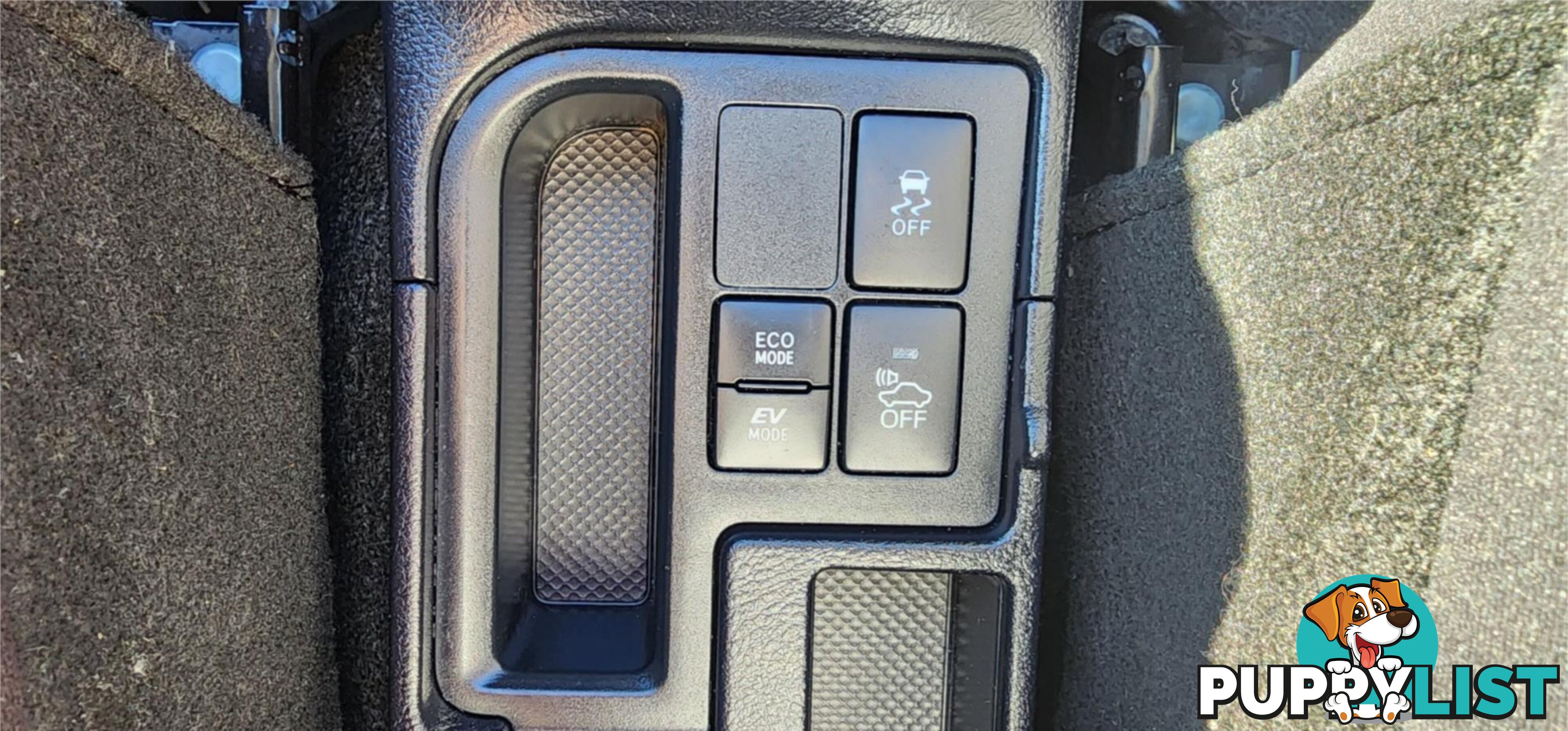 2017 Toyota Vitz