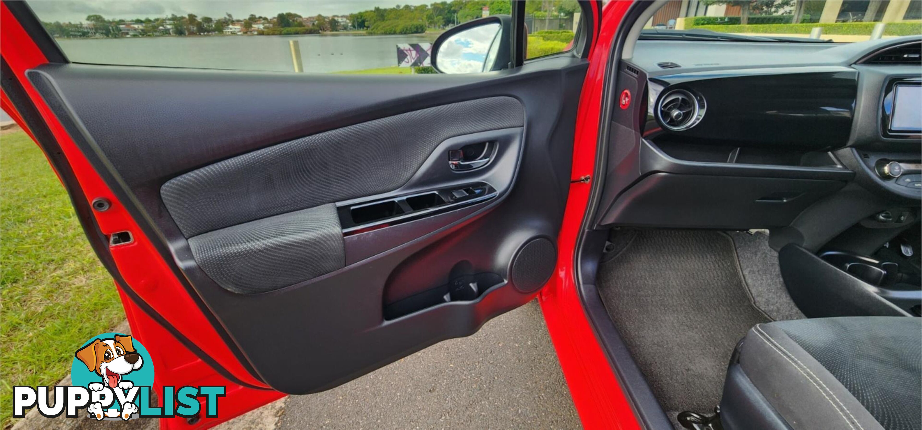 2017 Toyota Vitz