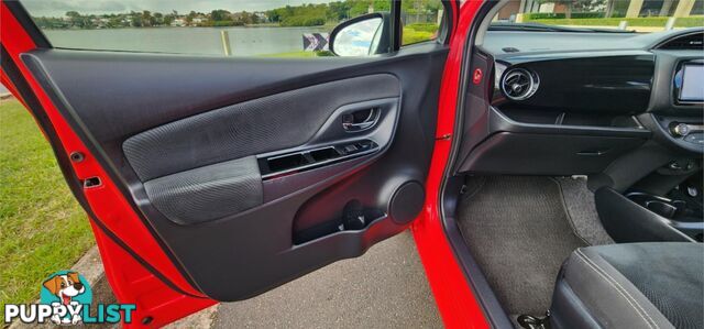 2017 Toyota Vitz