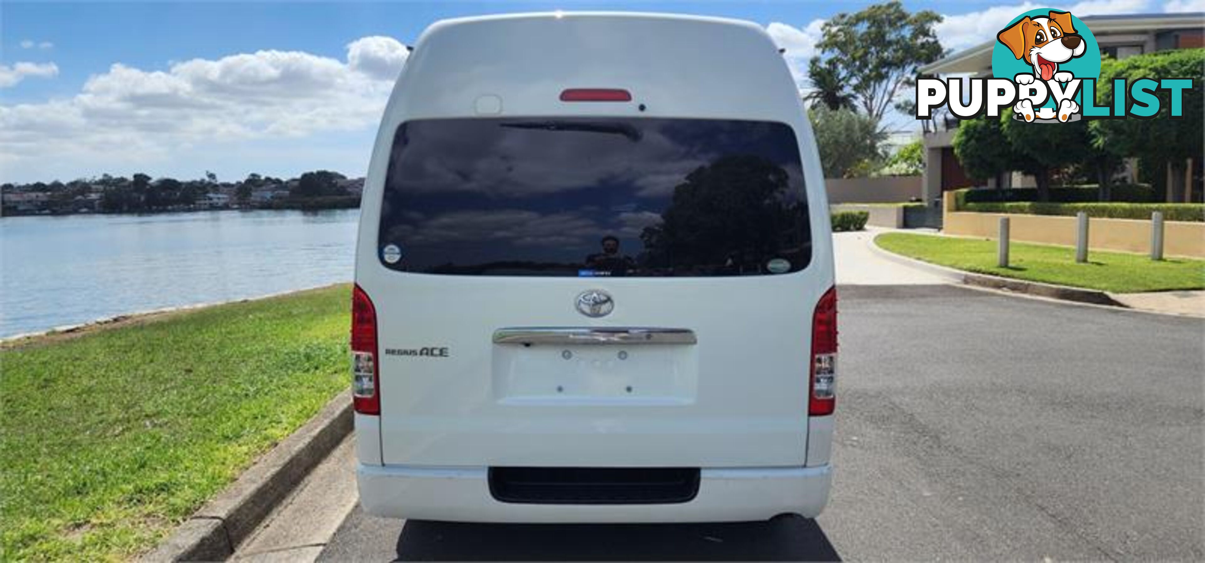 2015 Toyota Hiace