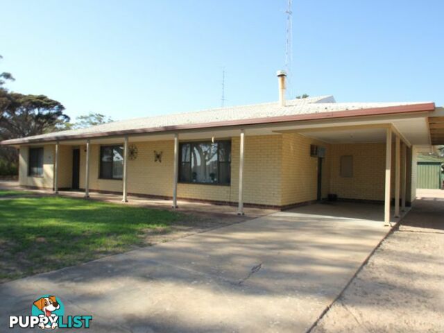 11 Bay Road MOONTA BAY SA 5558