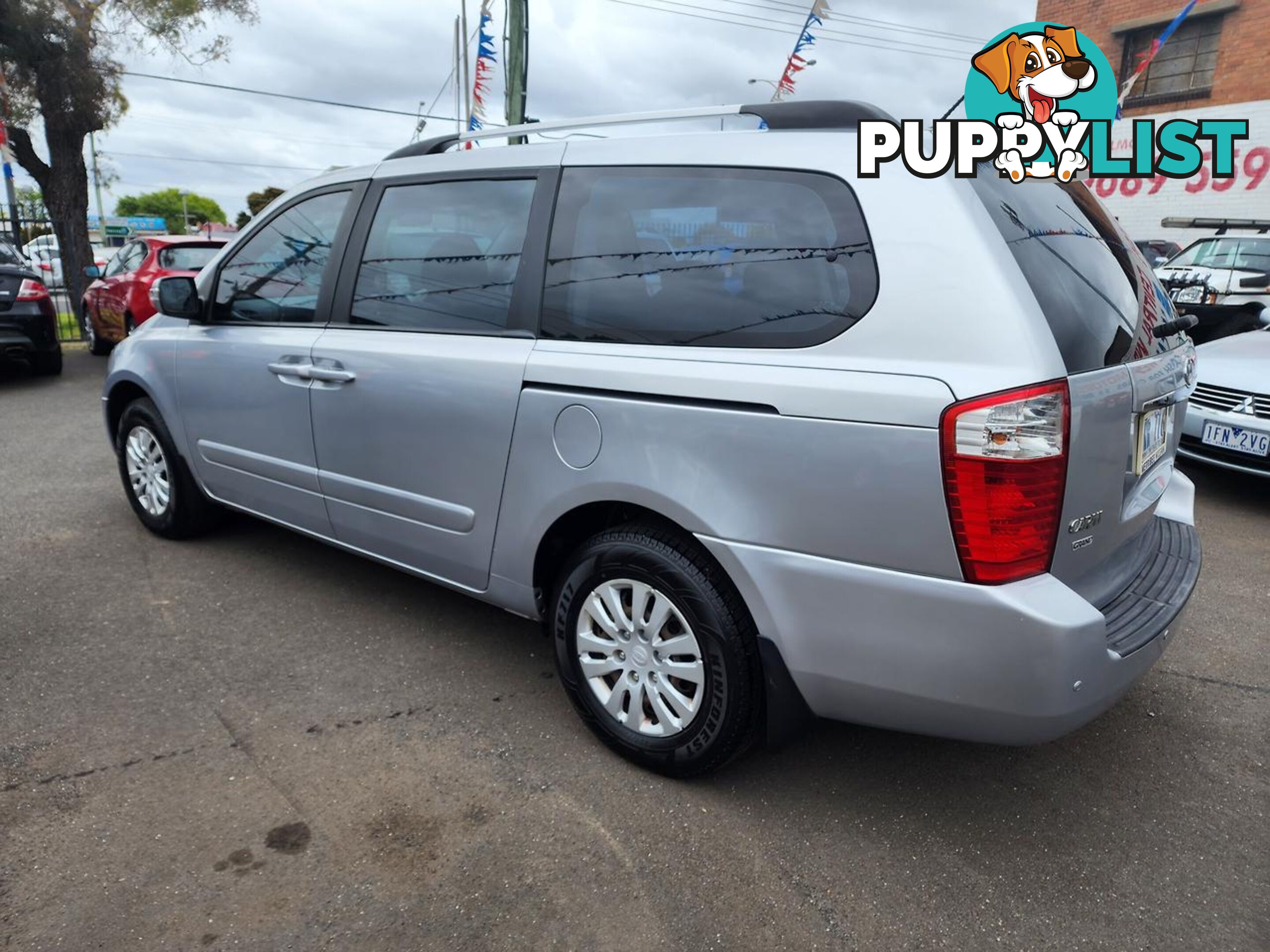 2010 KIA GRAND CARNIVAL Si VQ WAGON