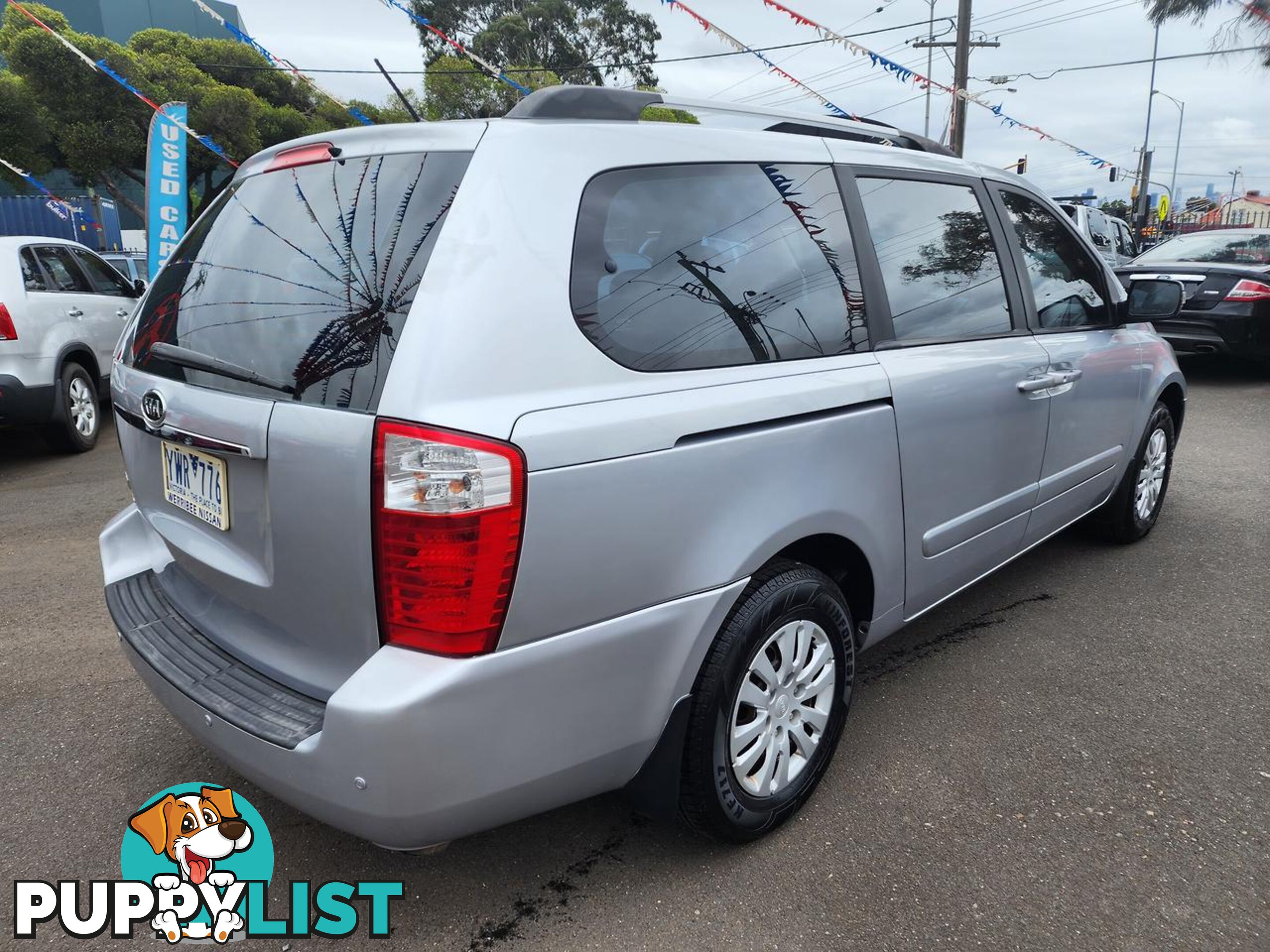 2010 KIA GRAND CARNIVAL Si VQ WAGON