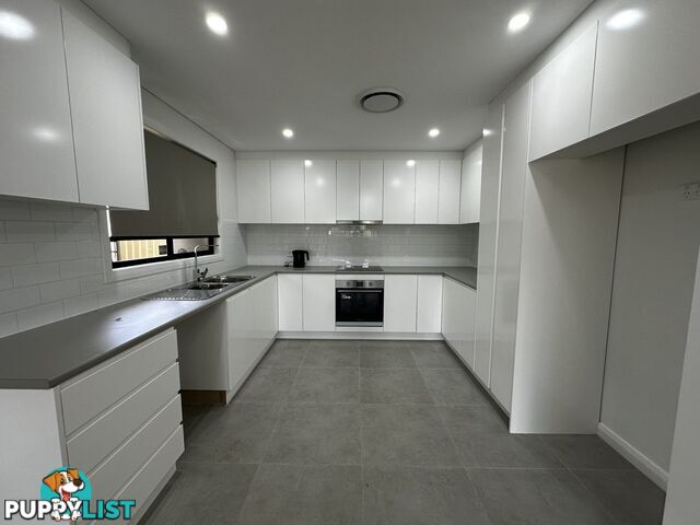 31a Edinburgh Crescent ST ANDREWS NSW 2566