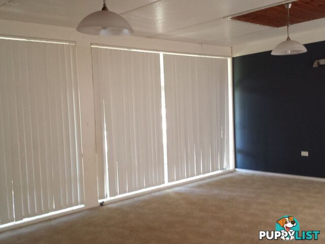 9 Warrina Crescent MOREE NSW 2400