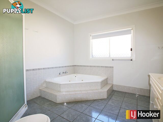 13 Oak Street MOREE NSW 2400