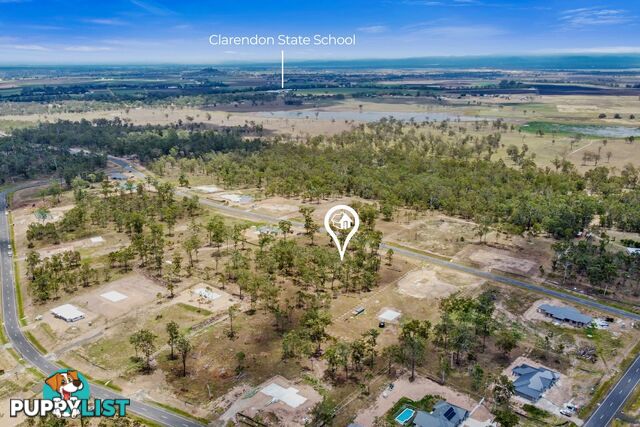 31 Poinciana Avenue RIFLE RANGE QLD 4311