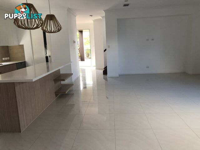 16 Sunset Place SPRINGFIELD LAKES QLD 4300