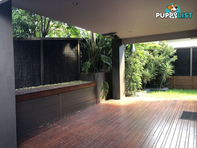16 Sunset Place SPRINGFIELD LAKES QLD 4300