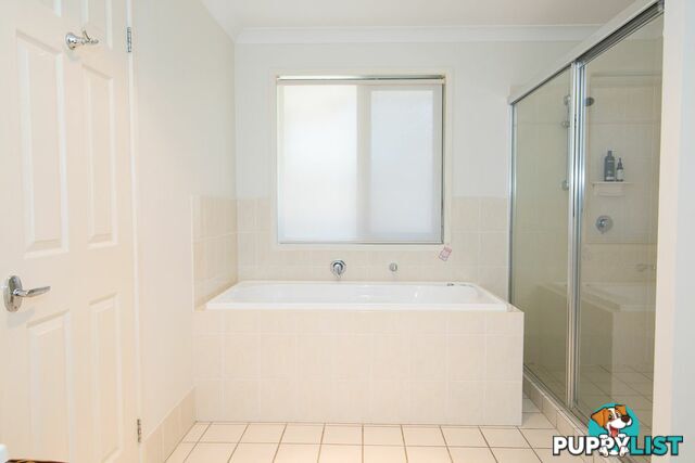 5 Whitewood Crescent BROOKWATER QLD 4300