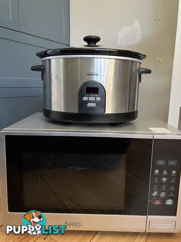 Sunbeam Slow Cooker & Bellini Microwave Package!! Must Sell!