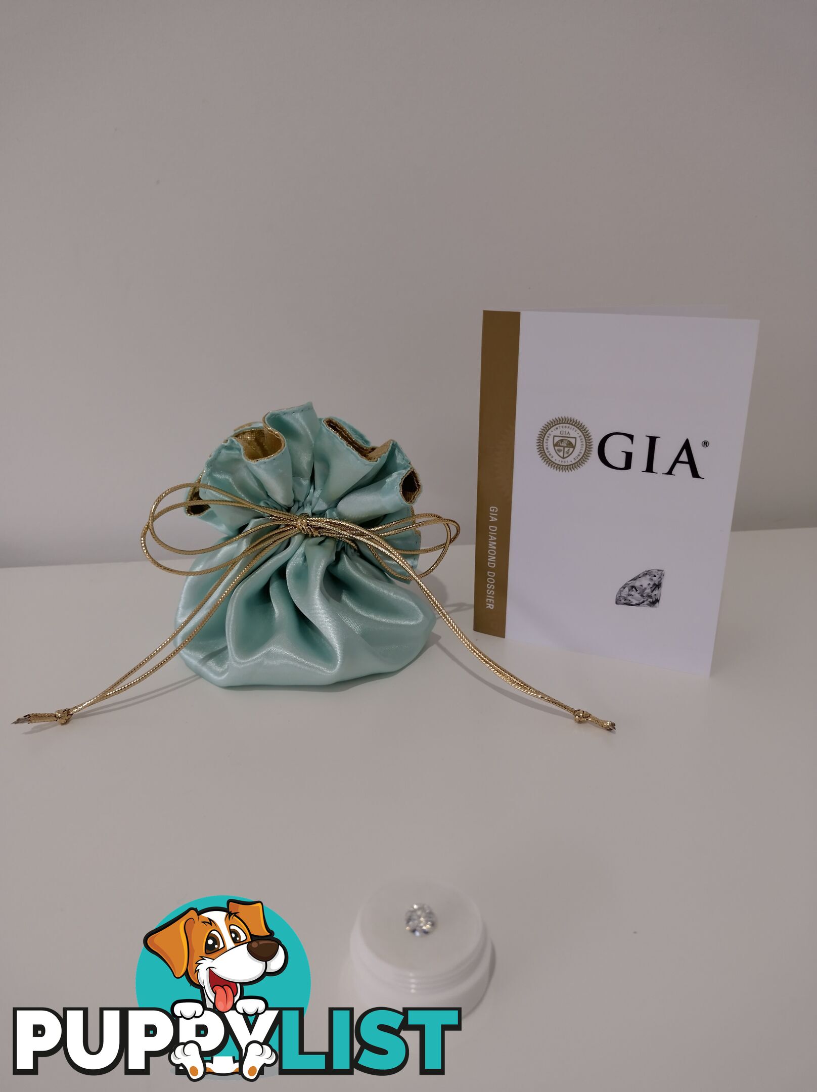 Diamond Natural 0.92ct  VVS1 Brilliant Cut Grade D Certified GIA Certificate