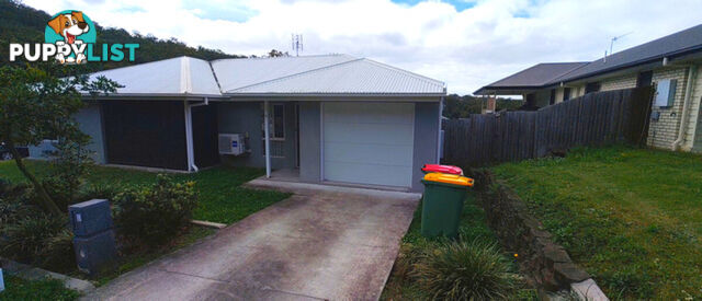 2/9 Bass Court OXENFORD QLD 4210