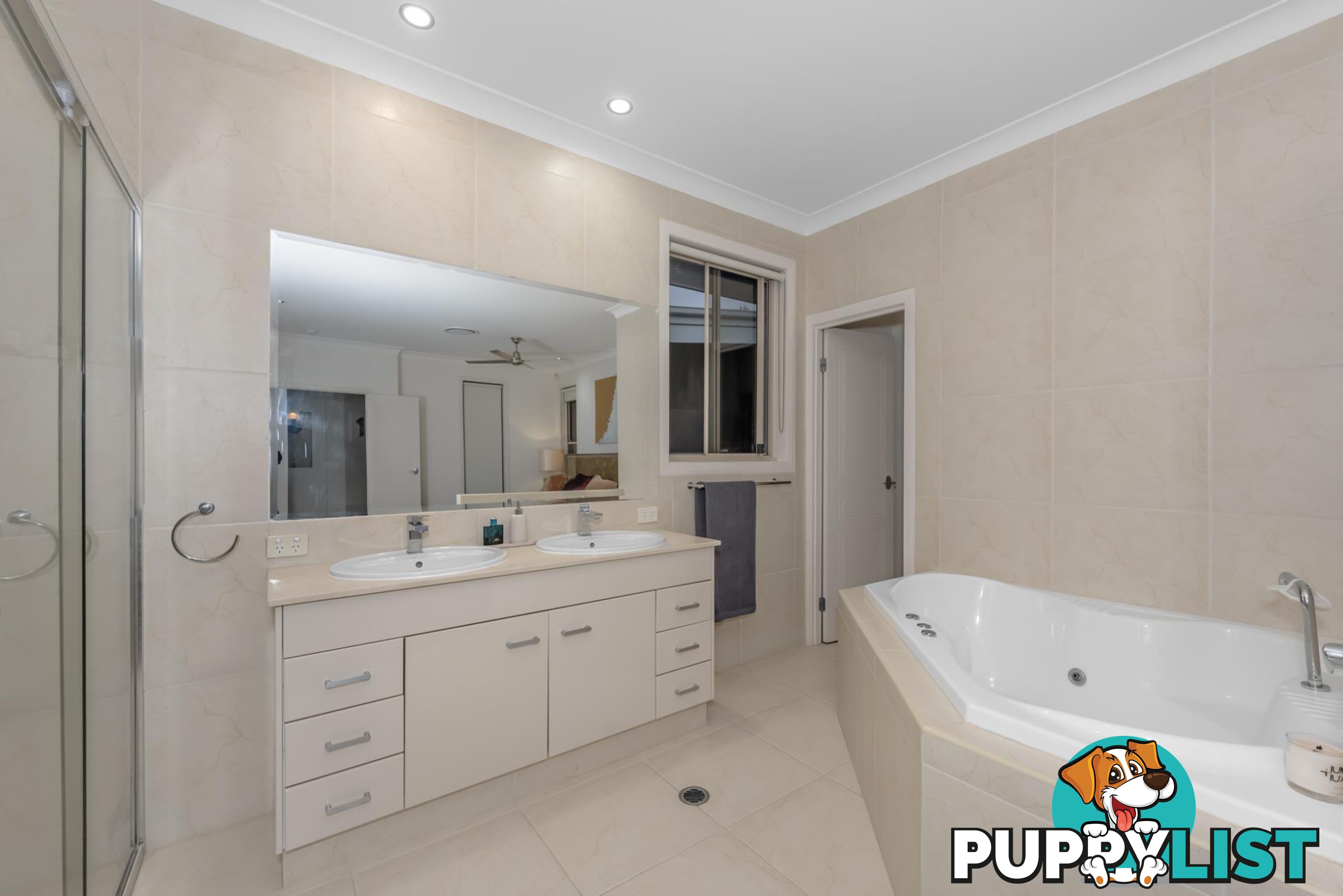 27 Buccaneer Way COOMERA WATERS QLD 4209