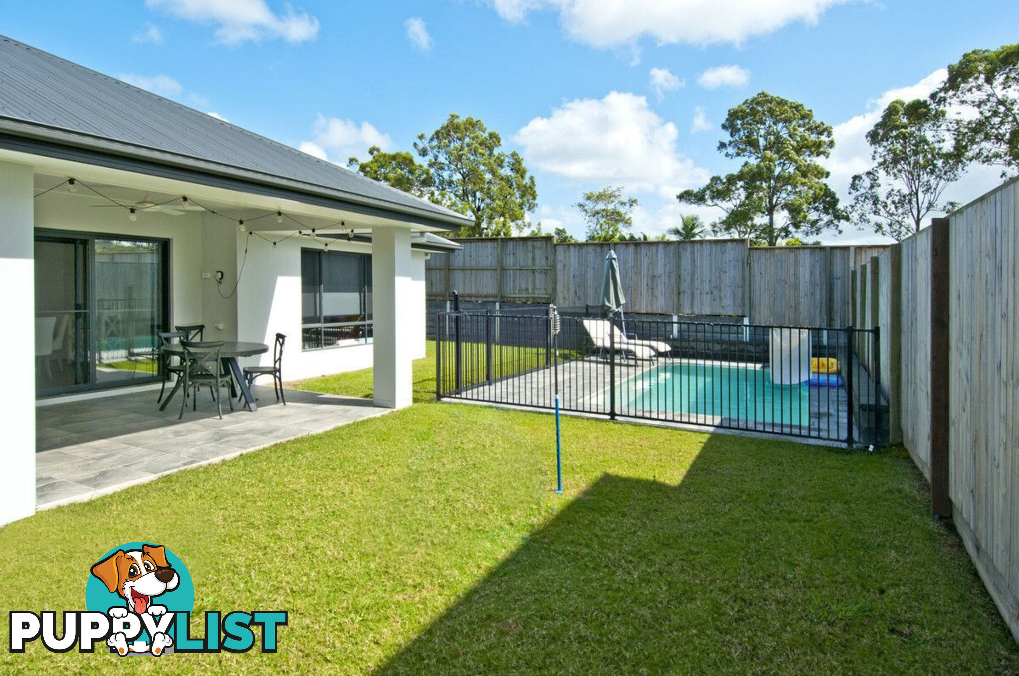 15 Challenger Way COOMERA WATERS QLD 4209