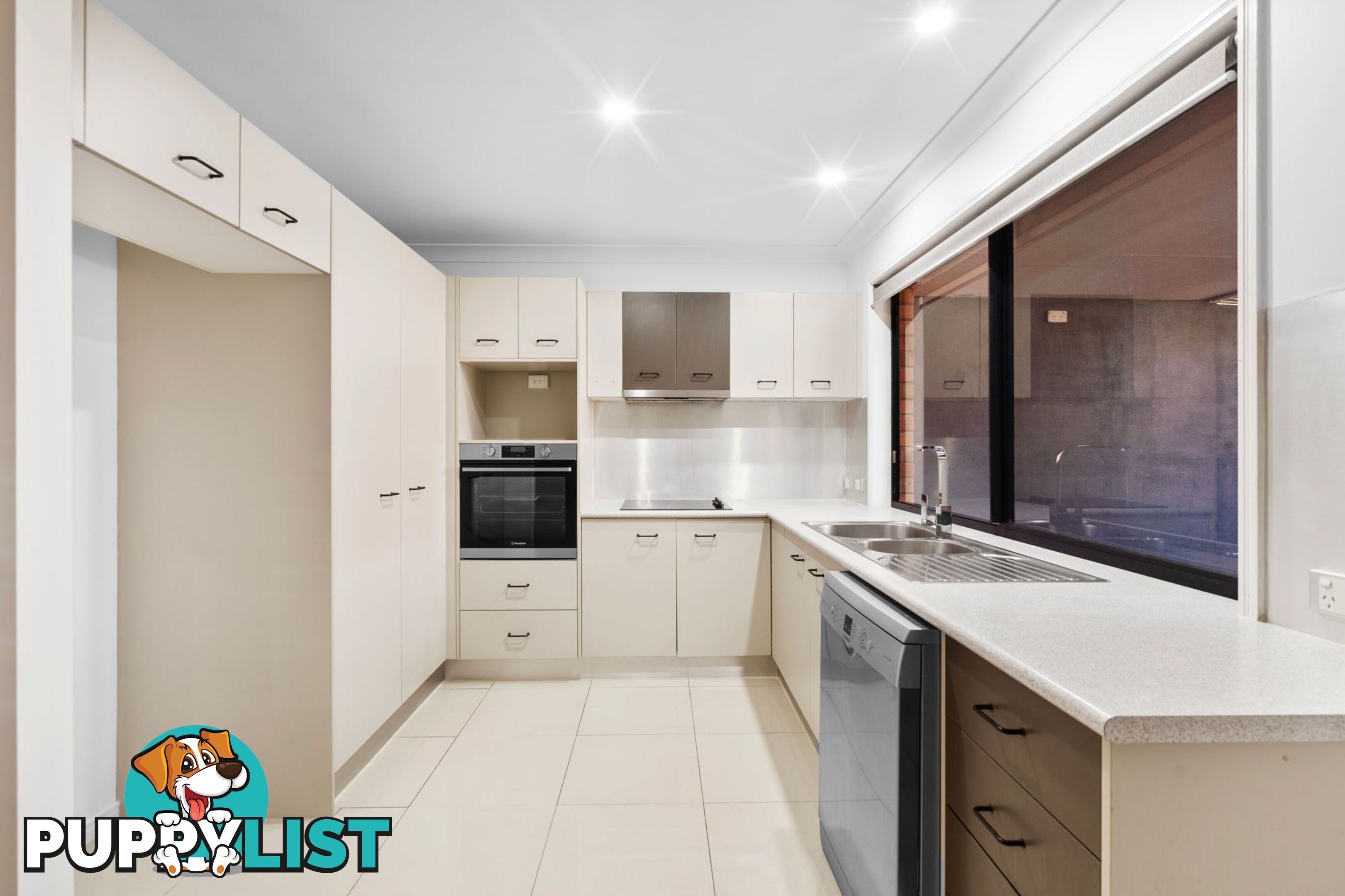 2/2 Armani Avenue PIMPAMA QLD 4209