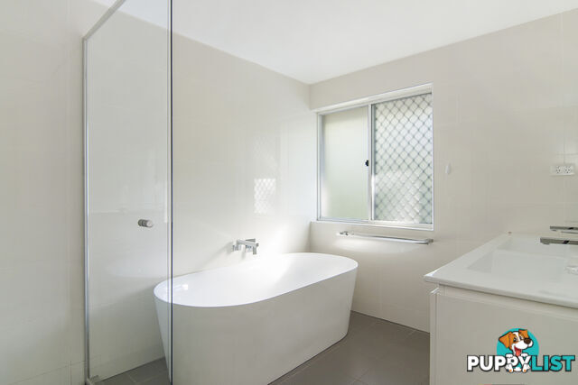 13 Lumeah Drive PIMPAMA QLD 4209