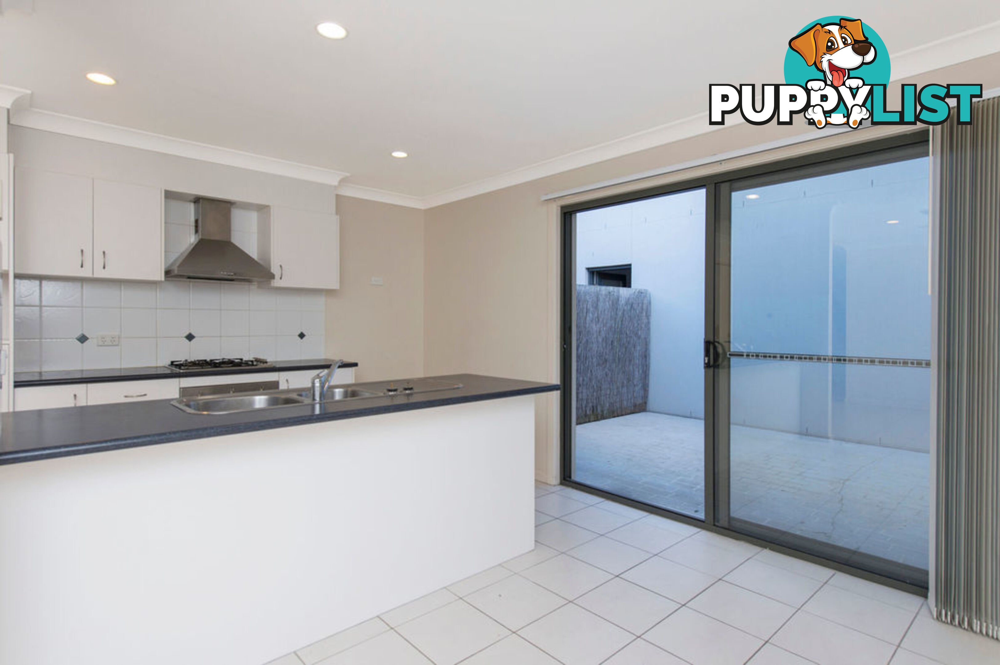 2/16 Seashell Avenue COOMERA QLD 4209