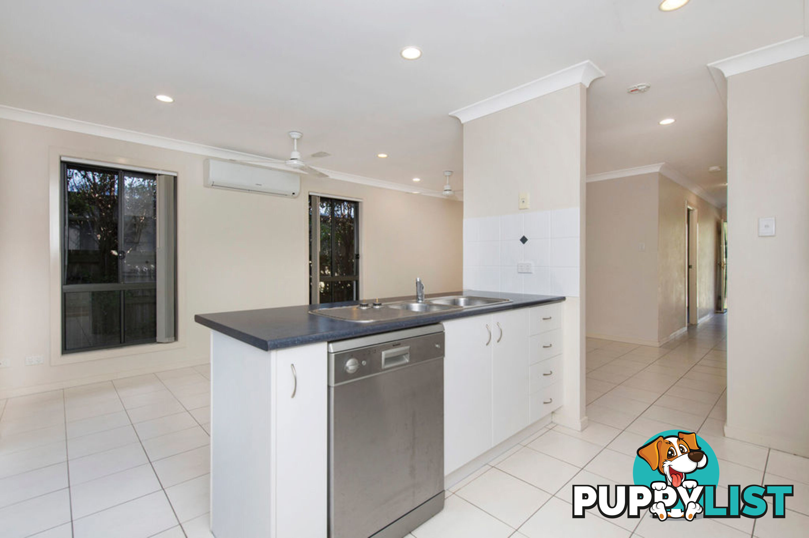 2/16 Seashell Avenue COOMERA QLD 4209