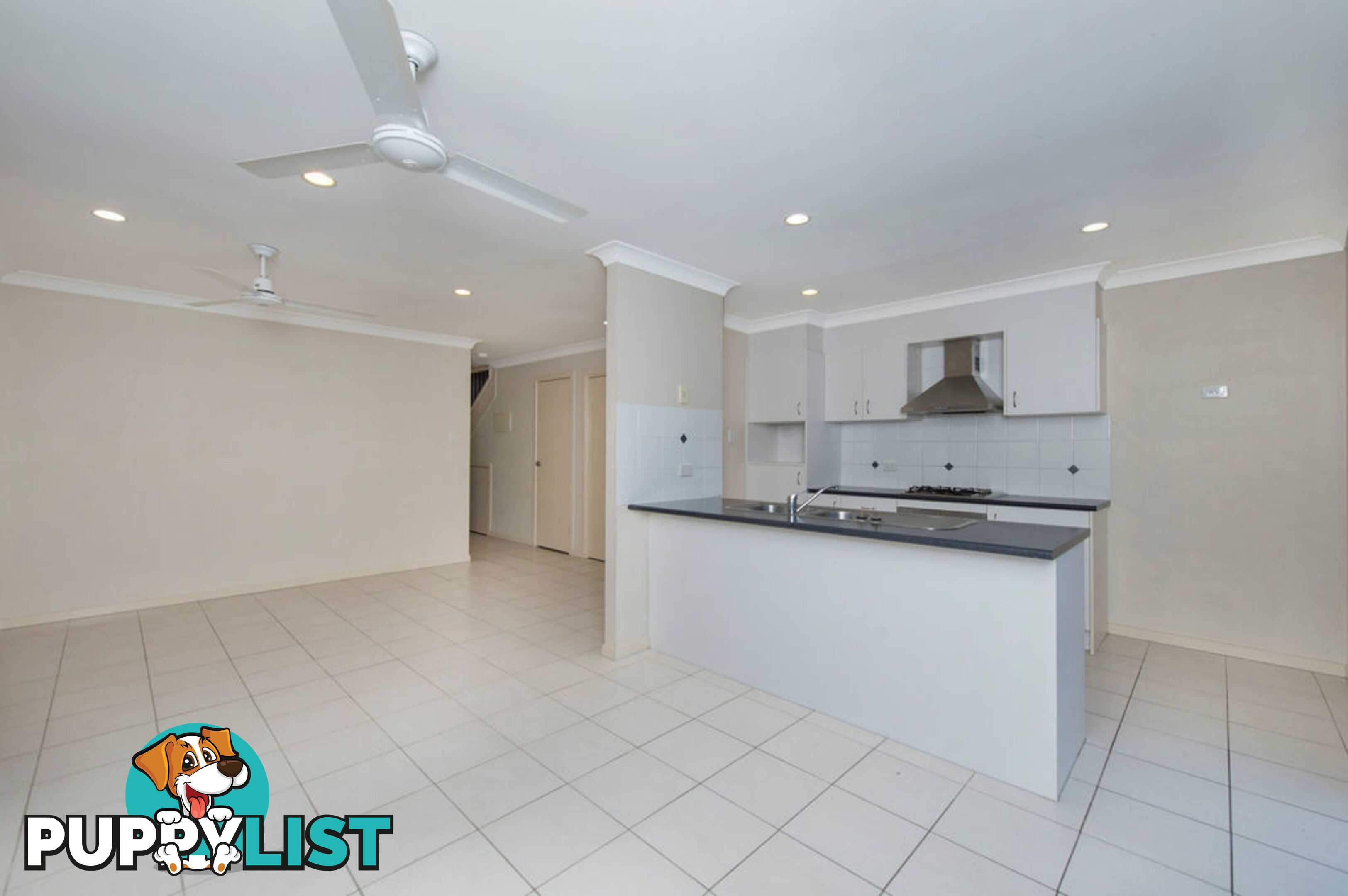 2/16 Seashell Avenue COOMERA QLD 4209