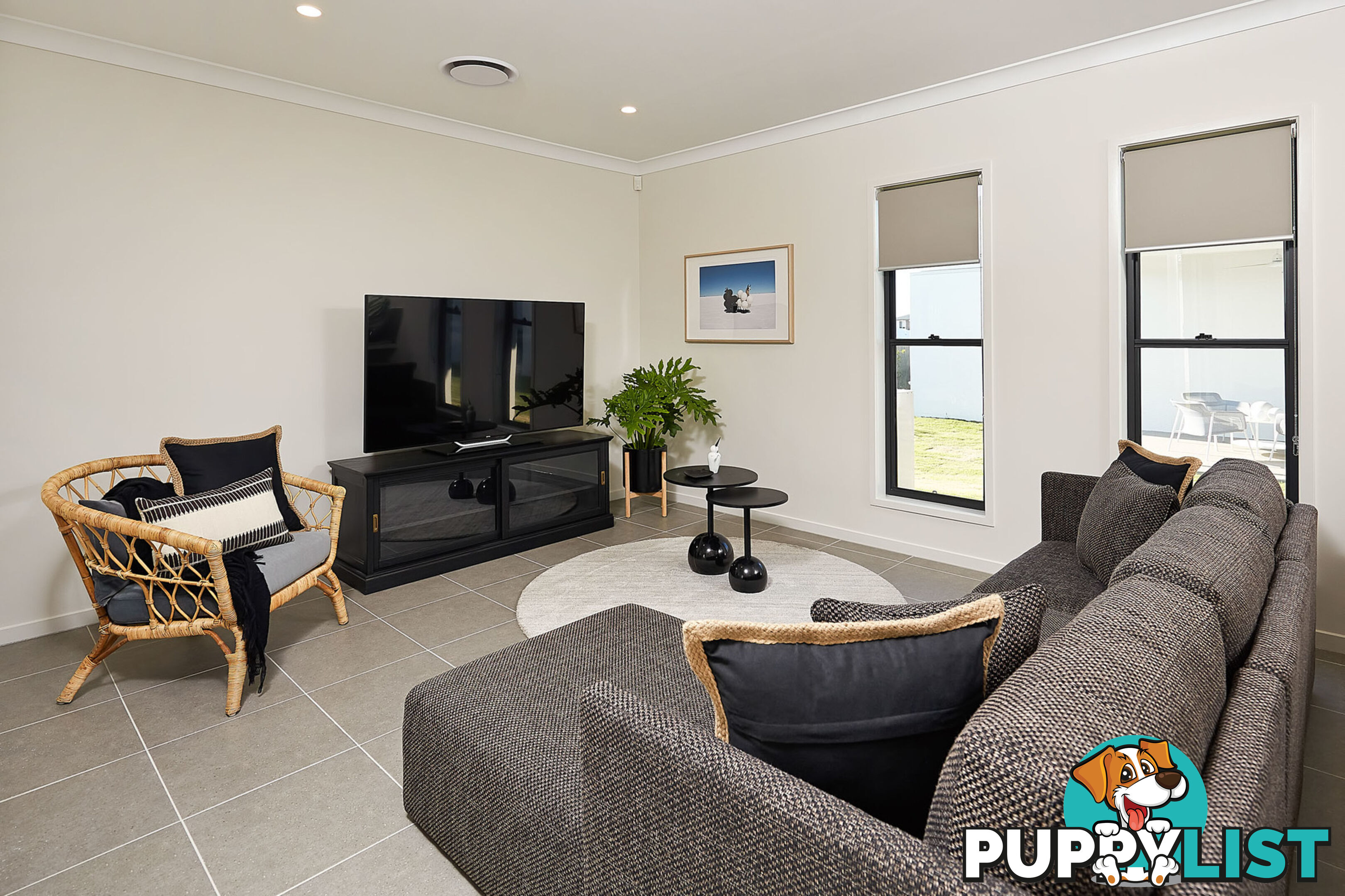 4 Azure Way COOMERA QLD 4209