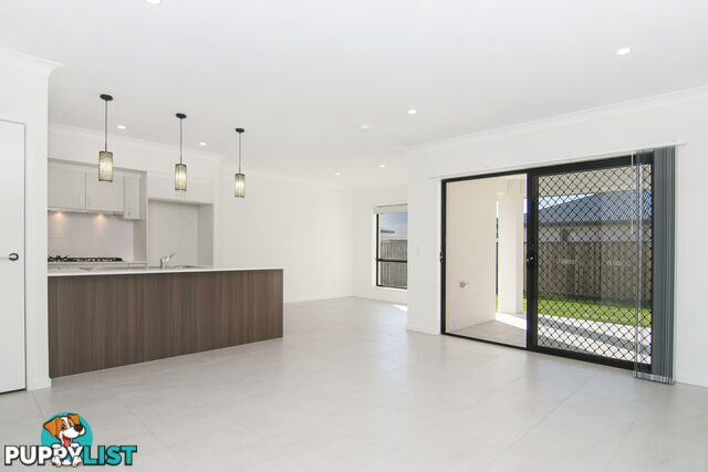 28 Moorinya Circuit PIMPAMA QLD 4209