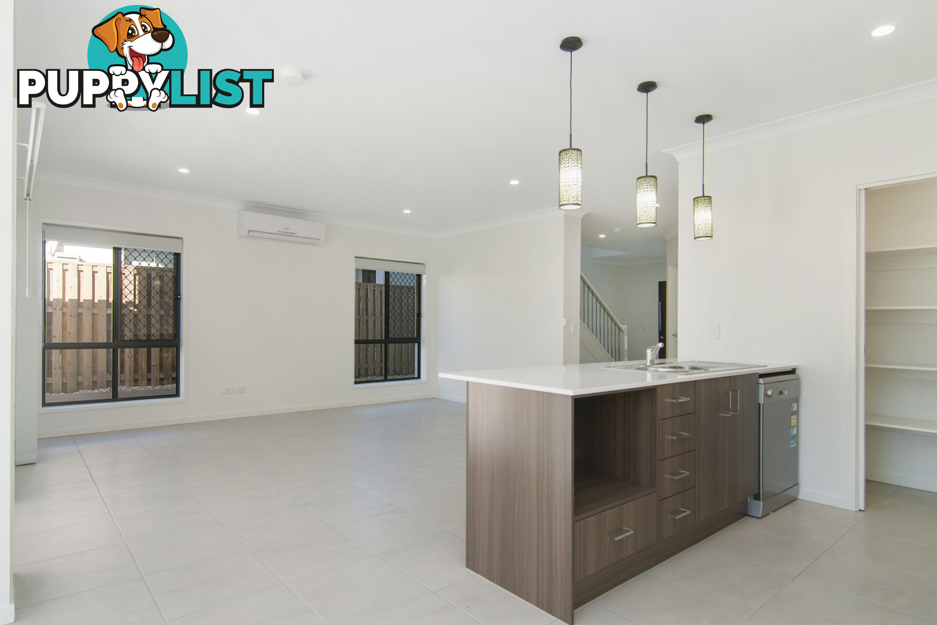 28 Moorinya Circuit PIMPAMA QLD 4209