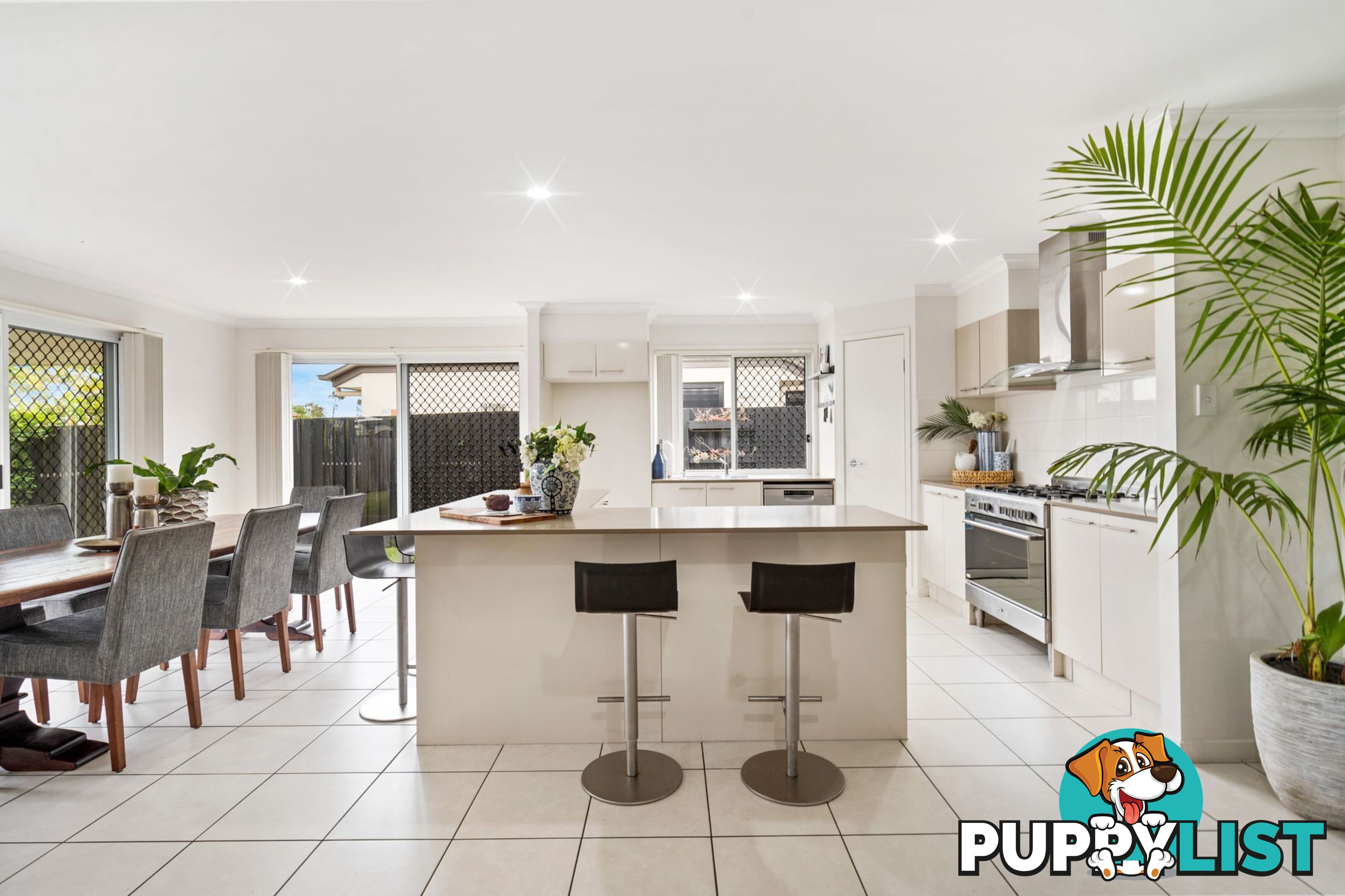 7 Severn Street COOMERA QLD 4209