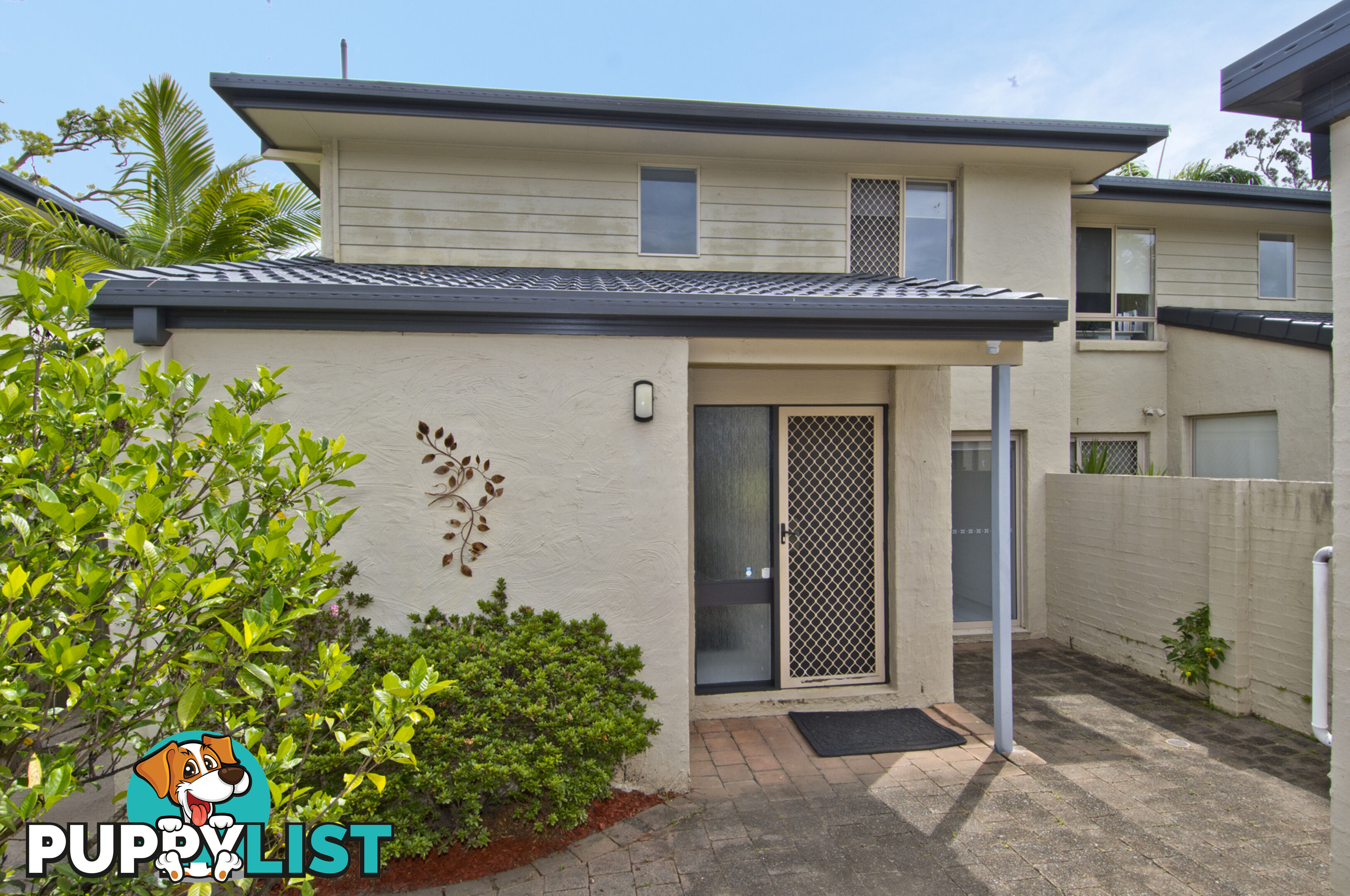 1/30 Stretton Drive HELENSVALE QLD 4212