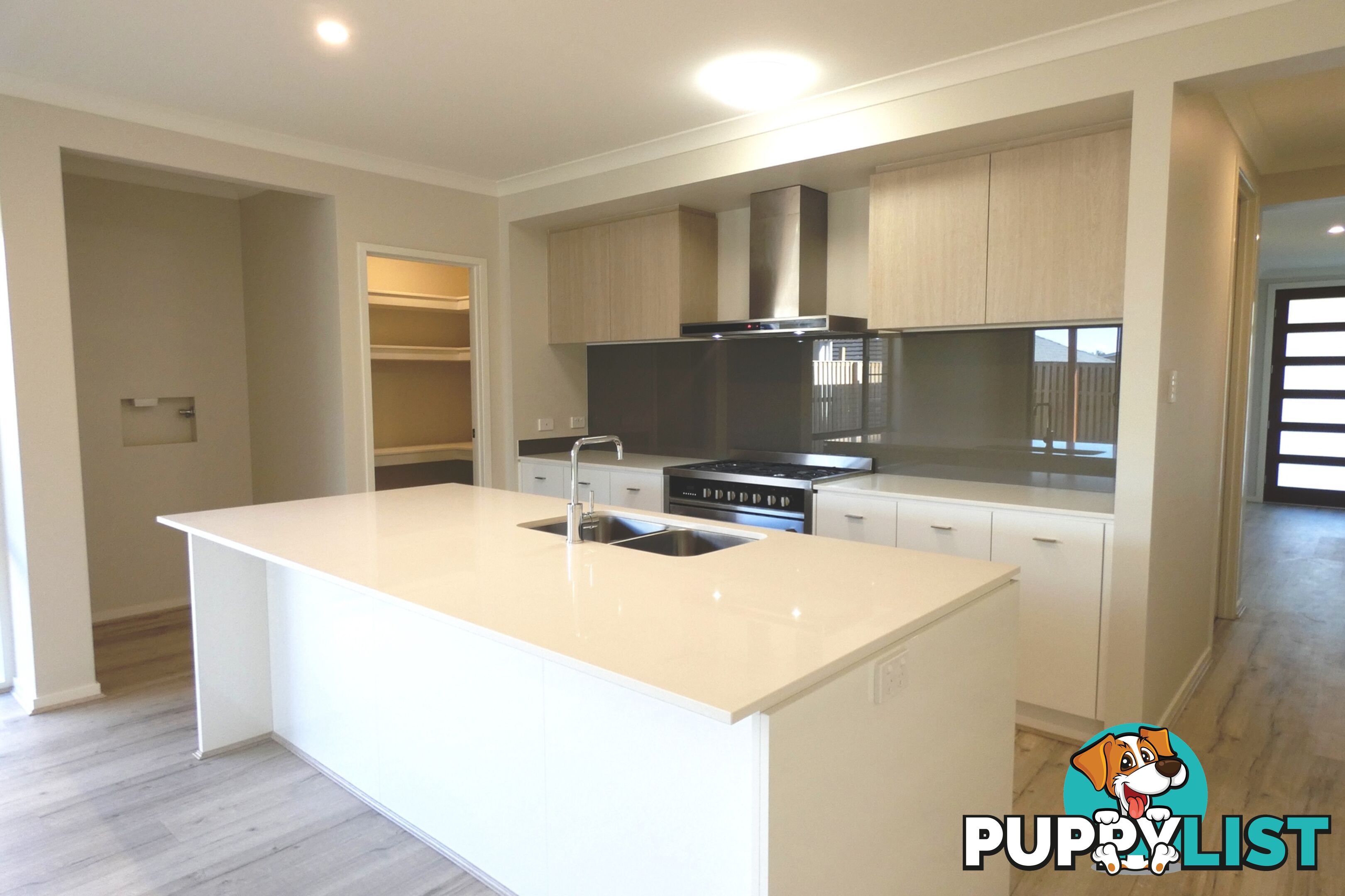 12 Lindeman Circuit PIMPAMA QLD 4209