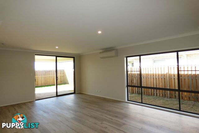 12 Lindeman Circuit PIMPAMA QLD 4209