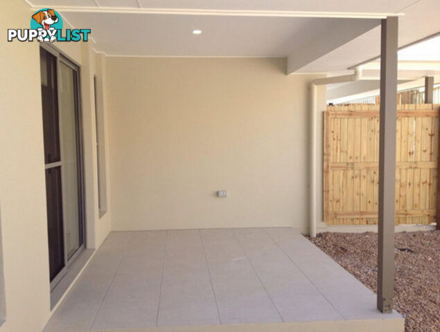 2/14 Aspect Street PIMPAMA QLD 4209