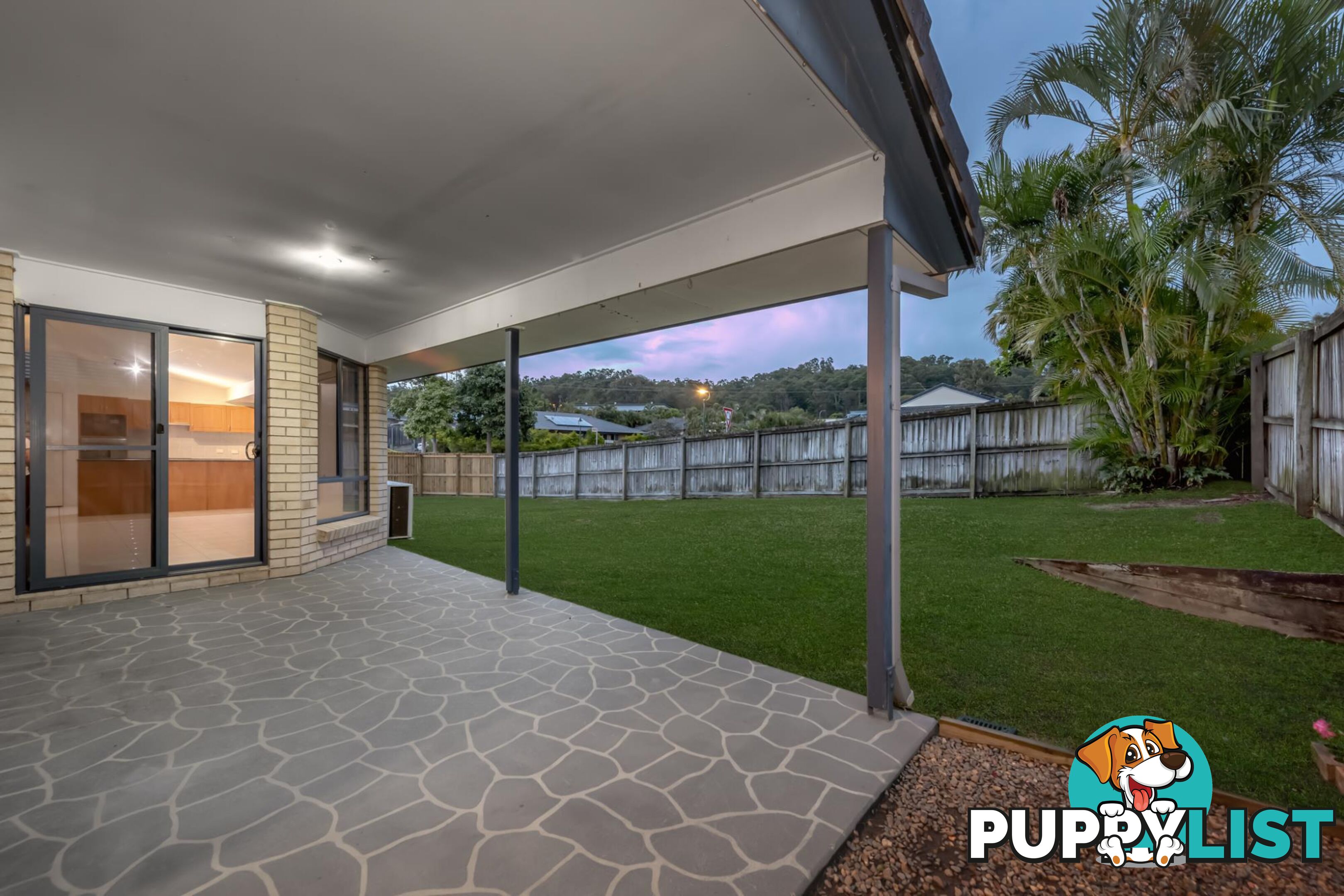 8 Glasswing Drive UPPER COOMERA QLD 4209