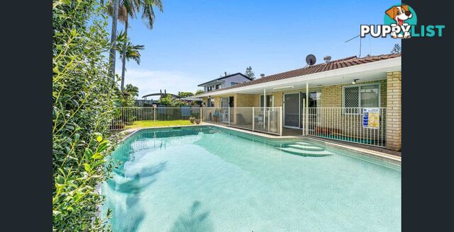 2 Park Avenue BROADBEACH WATERS QLD 4218