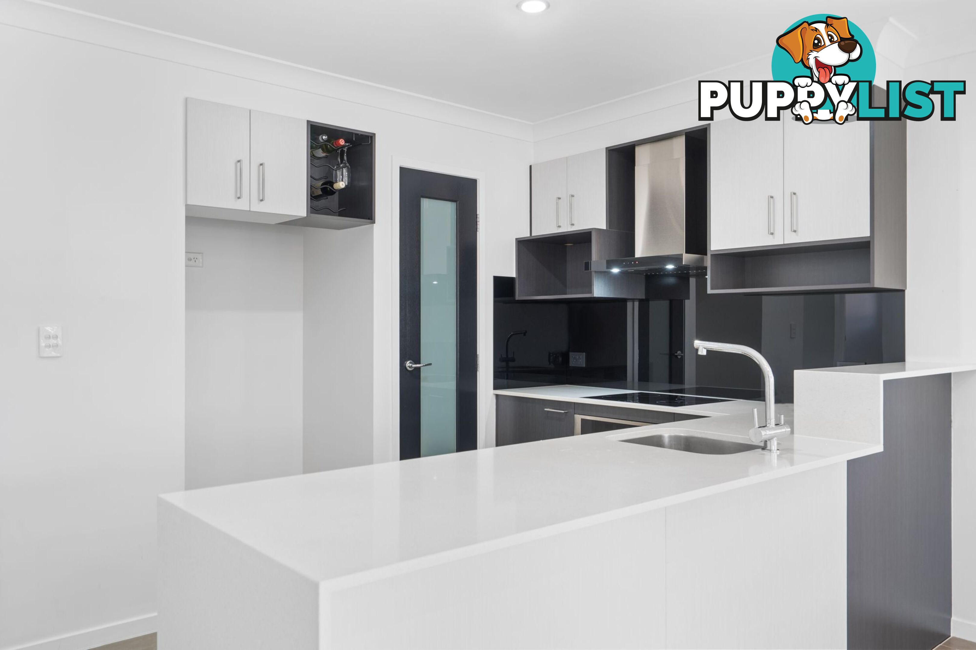 7 Benjamin Street PIMPAMA QLD 4209
